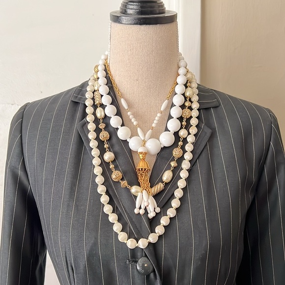 VTG | Costume Jewelry Necklace Bundle - Picture 3 of 14
